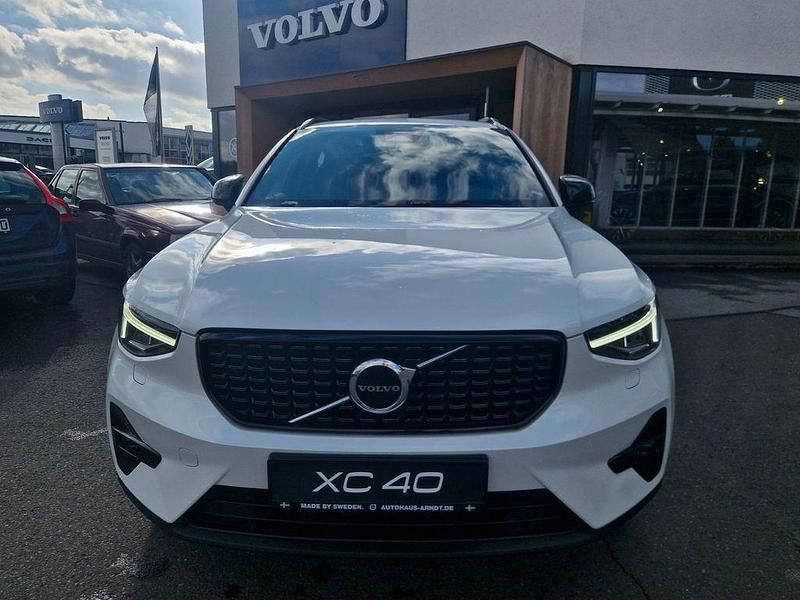 Gebraucht Volvo XC40 Plus 197 PS (144 kW) 2024 Crystal white SUV