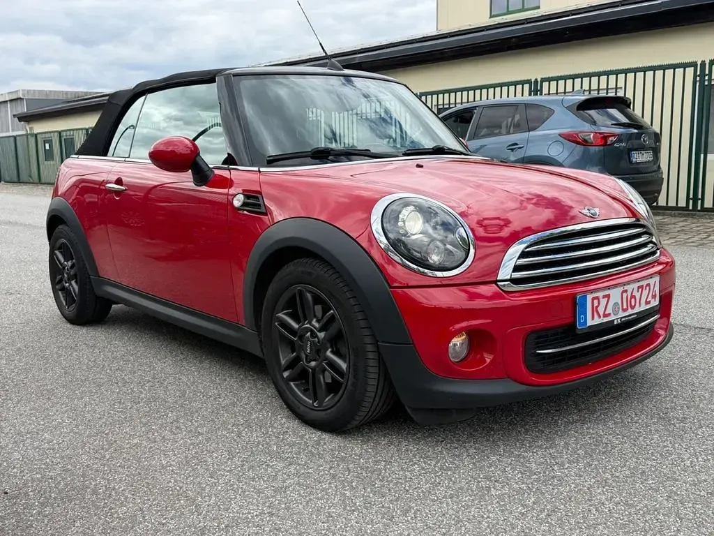 Gebraucht Mini Cooper Cabriolet 122 PS (89 kW) 2011 Rot Cabrio
