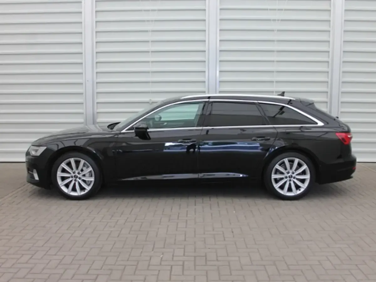 Gebraucht Audi A6 Sport 299 PS (219 kW) 2023 Schwarz Kombi