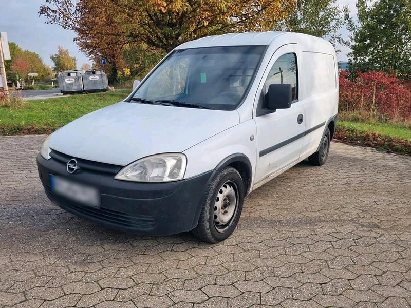 Weiß Gebraucht 2005 Opel Combo Van / Kleinbus | 1.400 € - Bild 1/4