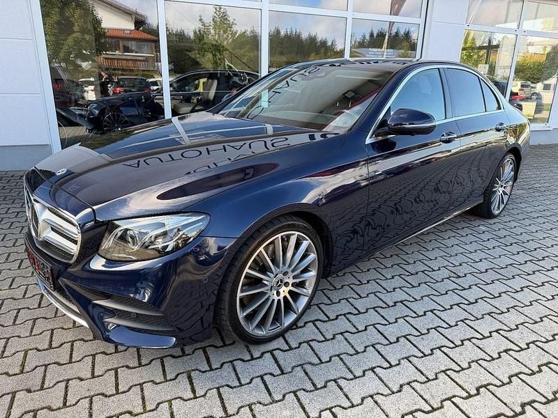 Blau Gebraucht 2019 Mercedes E400 AMG Limousine | 35.999 € (Guter Preis) - Bild 1/4