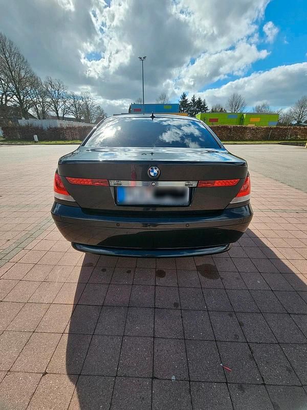 Gebraucht BMW 745 333 PS (244 kW) 2002 Schwarz Limousine