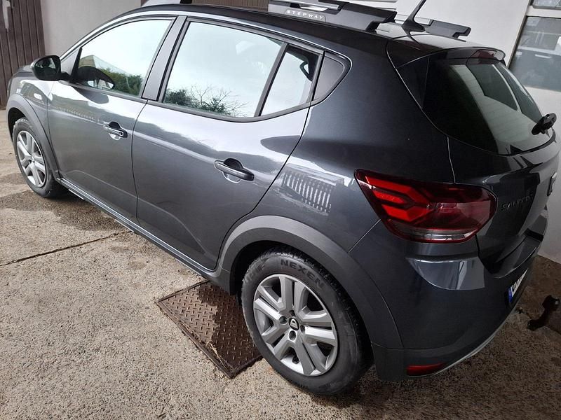 Gebraucht Dacia Sandero Stepway 101 PS (74 kW) 2021 Grau SUV