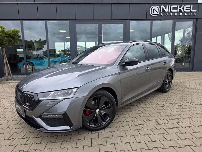 Grau Gebraucht 2023 Skoda Octavia RS Kombi | 36.999 € (Etwas zu teuer) - Bild 1/4