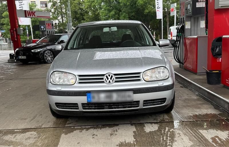 Grau Gebraucht 2003 VW Golf IV Limousine | 1.450 € (Guter Preis) - Bild 1/4