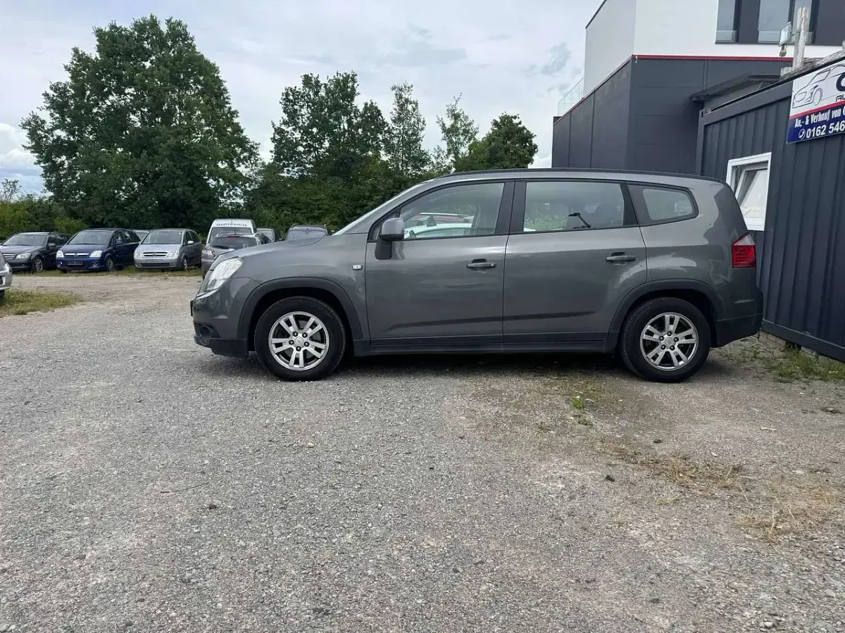 Gebraucht Chevrolet Orlando LT 163 PS (119 kW) 2012 Pewter grey met(g) Van / Kleinbus