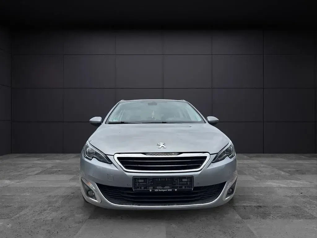 Gebraucht Peugeot 308 SW Allure 131 PS (96 kW) 2015 Grau Kombi