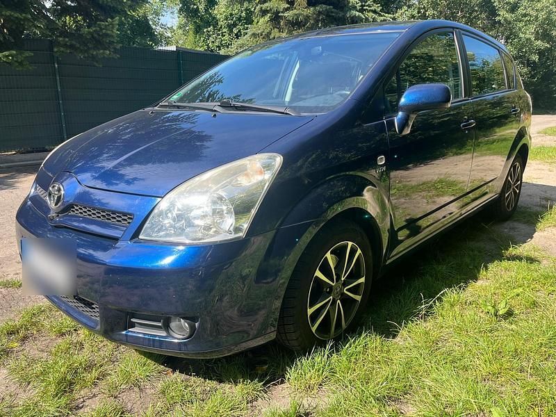 Blau Gebraucht 2005 Toyota Corolla Verso Van / Kleinbus | 3.499 € (Guter Preis) - Bild 1/4