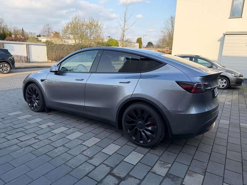 Gebraucht Tesla Model Y Performance 392 kW (534 PS) 2023 Silber SUV