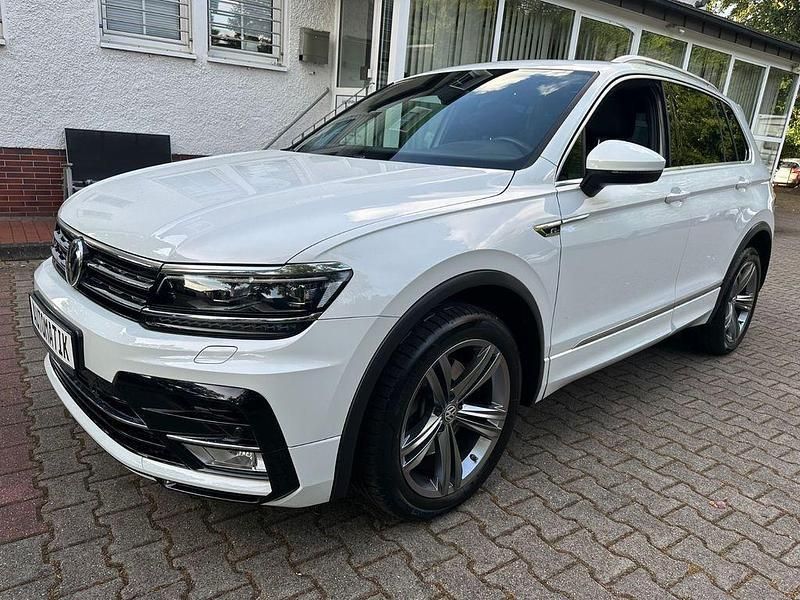 Weiß Gebraucht 2017 VW Tiguan Highline SUV | 26.999 € (Etwas zu teuer) - Bild 1/4