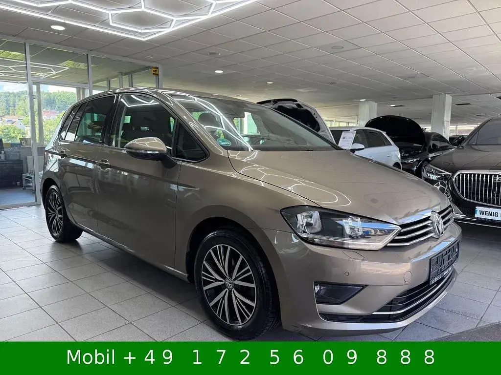 Gebraucht VW Golf Sportsvan Allstar 150 PS (110 kW) 2016 Gold Van / Kleinbus