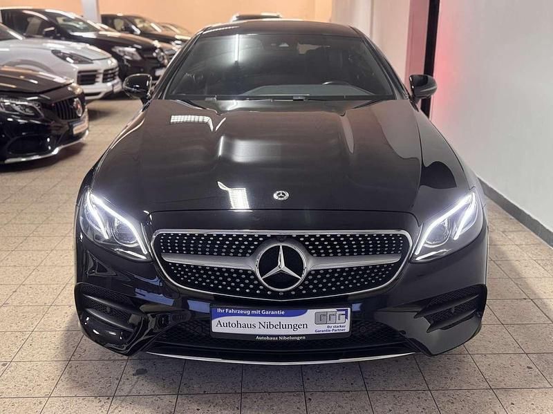 Gebraucht Mercedes E200 AMG line 184 PS (135 kW) 2019 Obsidianschwarz  metalliclack Coupé