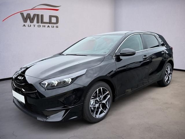 Neu Kia Ceed Style 140 PS (102 kW) 2025 Schwarz Kleinwagen