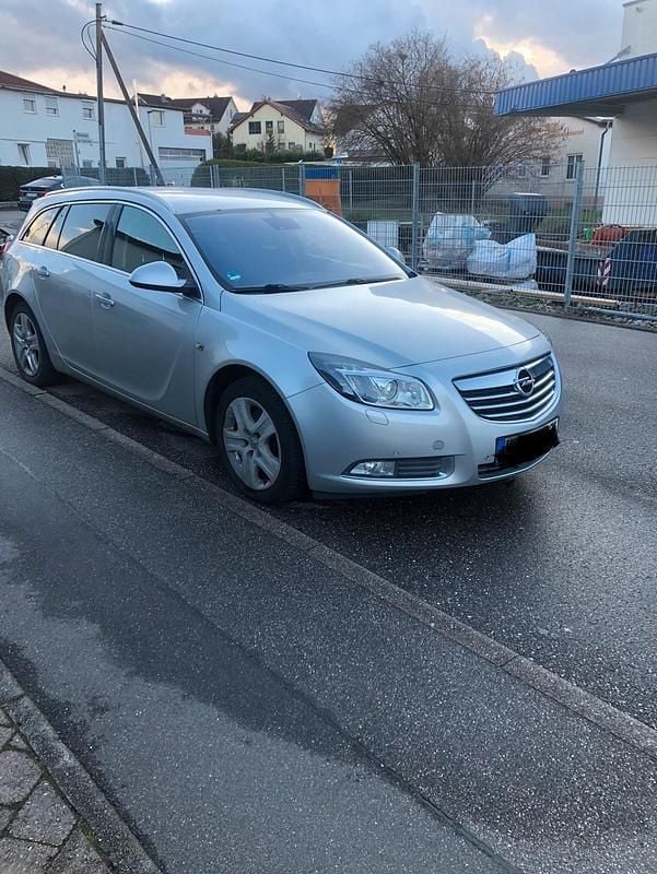 Gebraucht Opel Insignia 160 PS (117 kW) 2011 Grau Kombi