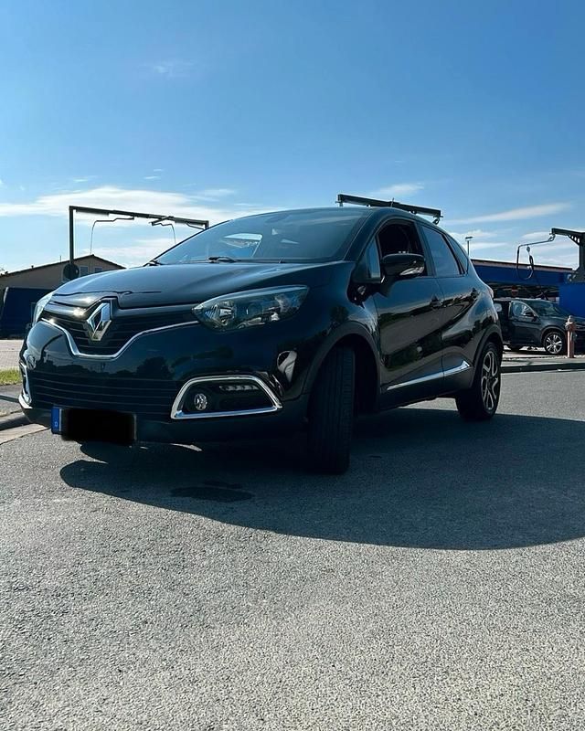 Schwarz Gebraucht 2015 Renault Captur SUV | 8.199 € (Etwas zu teuer) - Bild 1/4
