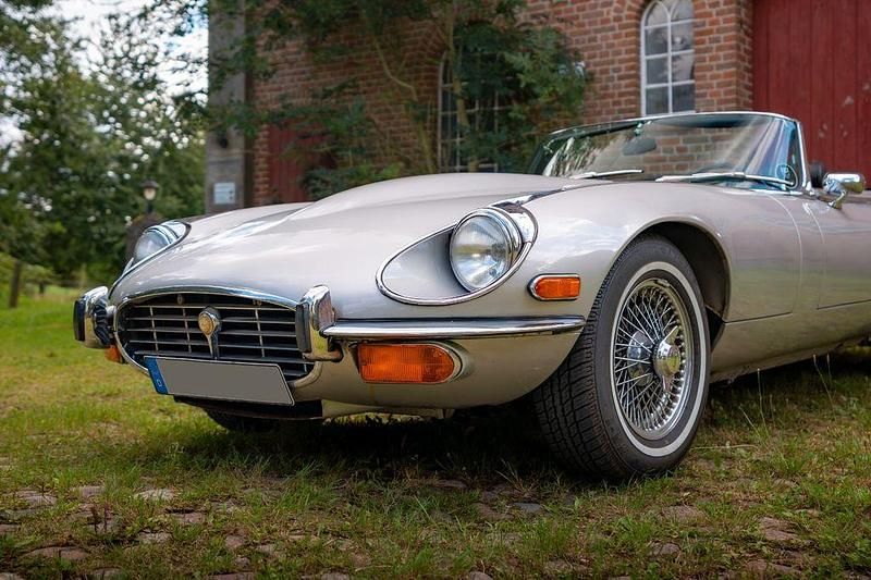 Gebraucht Jaguar E-Type 265 PS (194 kW) 1974 Silber Cabrio