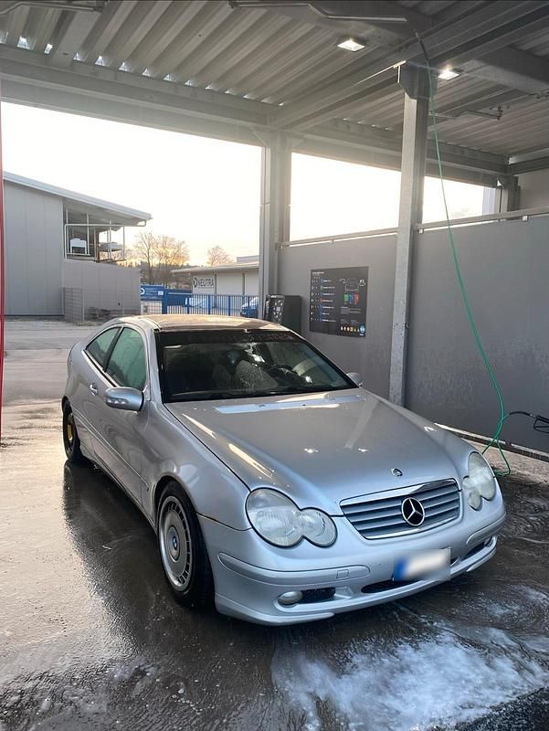 Gebraucht Mercedes C230 230 PS (169 kW) 2003 Silber Coupé