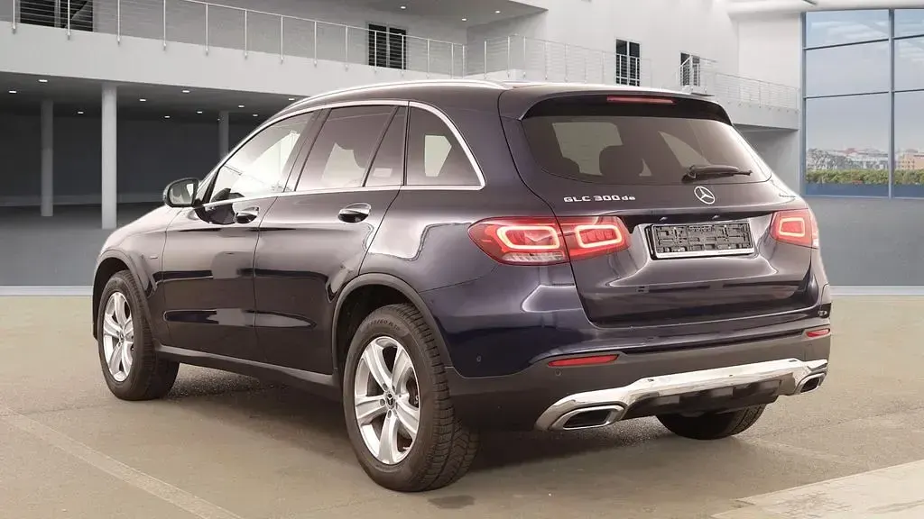 Gebraucht Mercedes GLC300e 306 PS (225 kW) 2021 Blau SUV
