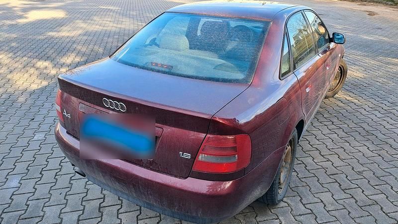 Gebraucht Audi A4 100 PS (73 kW) 1999 Andere farben Limousine