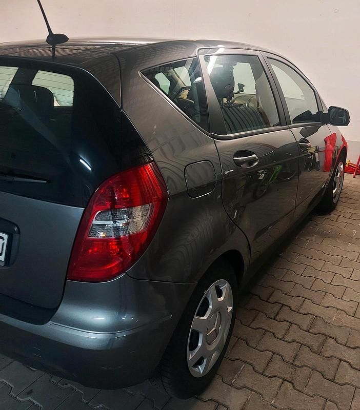 Second-hand Mercedes A150 2009 Berlinǎ
