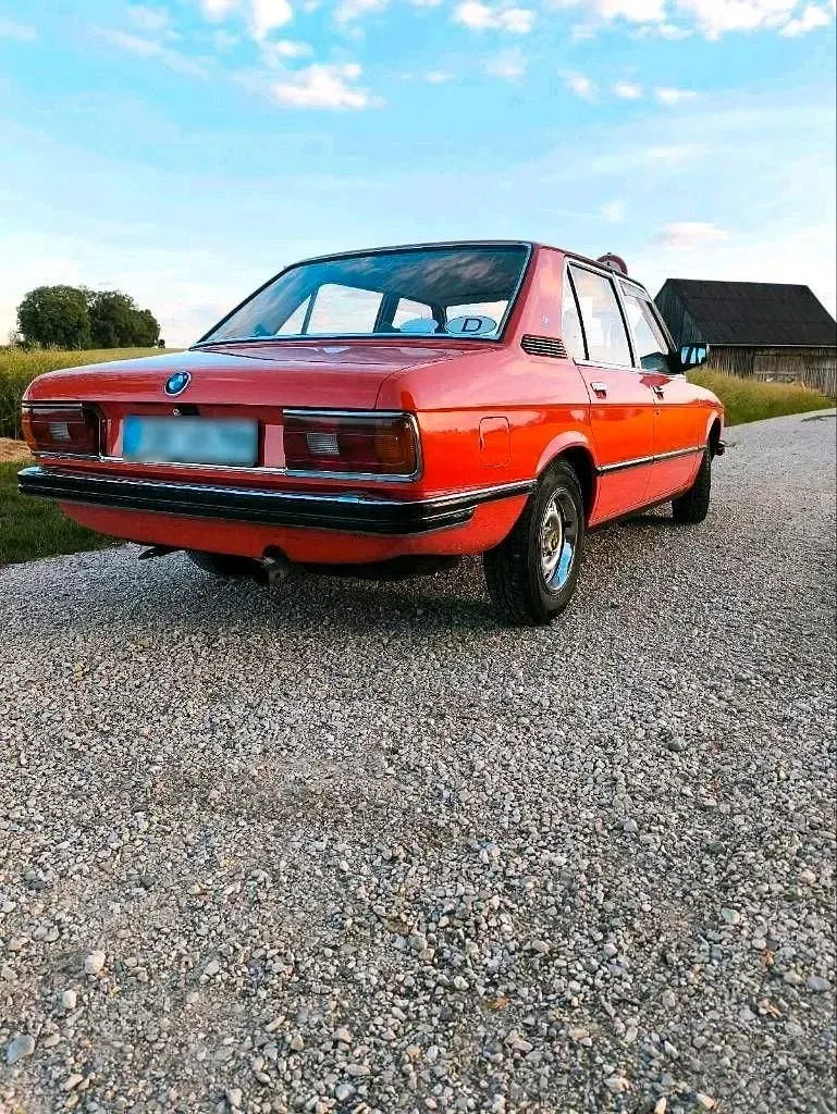 Gebraucht BMW 520 122 PS (89 kW) 1979 Rot Limousine