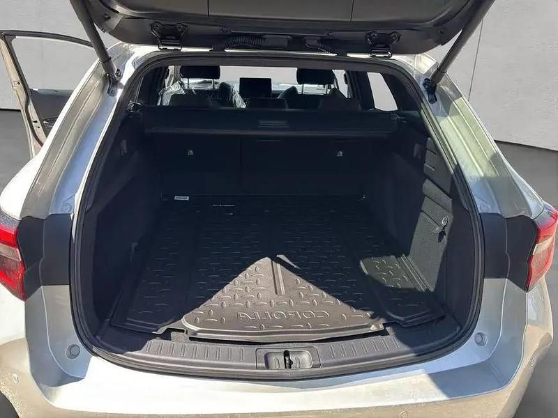 Neu Toyota Corolla 178 PS (130 kW) 2025 Silber Kombi