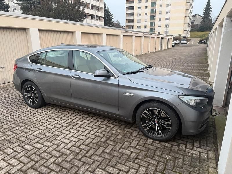 Gebraucht BMW 530 245 PS (180 kW) 2010 Grau Limousine