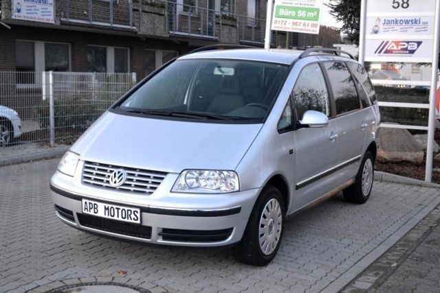 Silber metallic Gebraucht 2004 VW Sharan Van / Kleinbus | 7.990 € - Bild 1/4