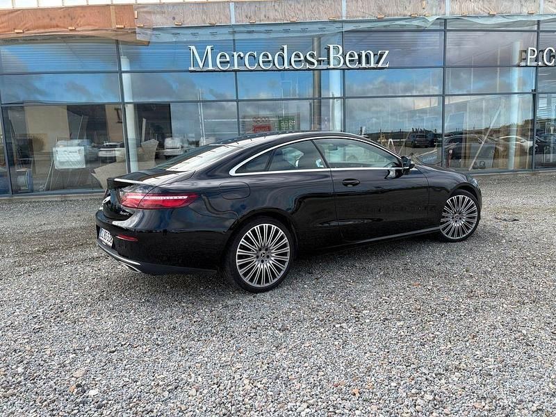 Gebraucht Mercedes E350 Avantgarde 258 PS (189 kW) 2019 Schwarz Coupé