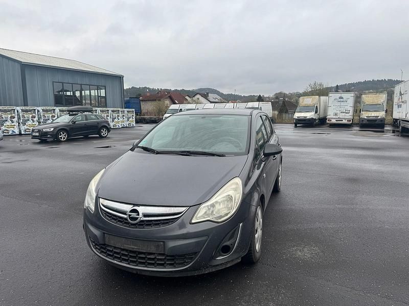 Gebraucht Opel Corsa 101 PS (74 kW) 2011 Kleinwagen