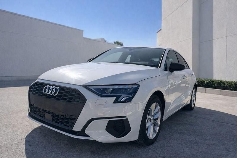 Gebraucht Audi A3 S-Line 150 PS (110 kW) 2023 Weiß Limousine