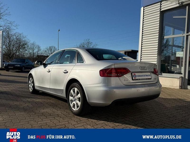 Gebraucht Audi A4 Ambiente 120 PS (88 kW) 2010 Silber Limousine