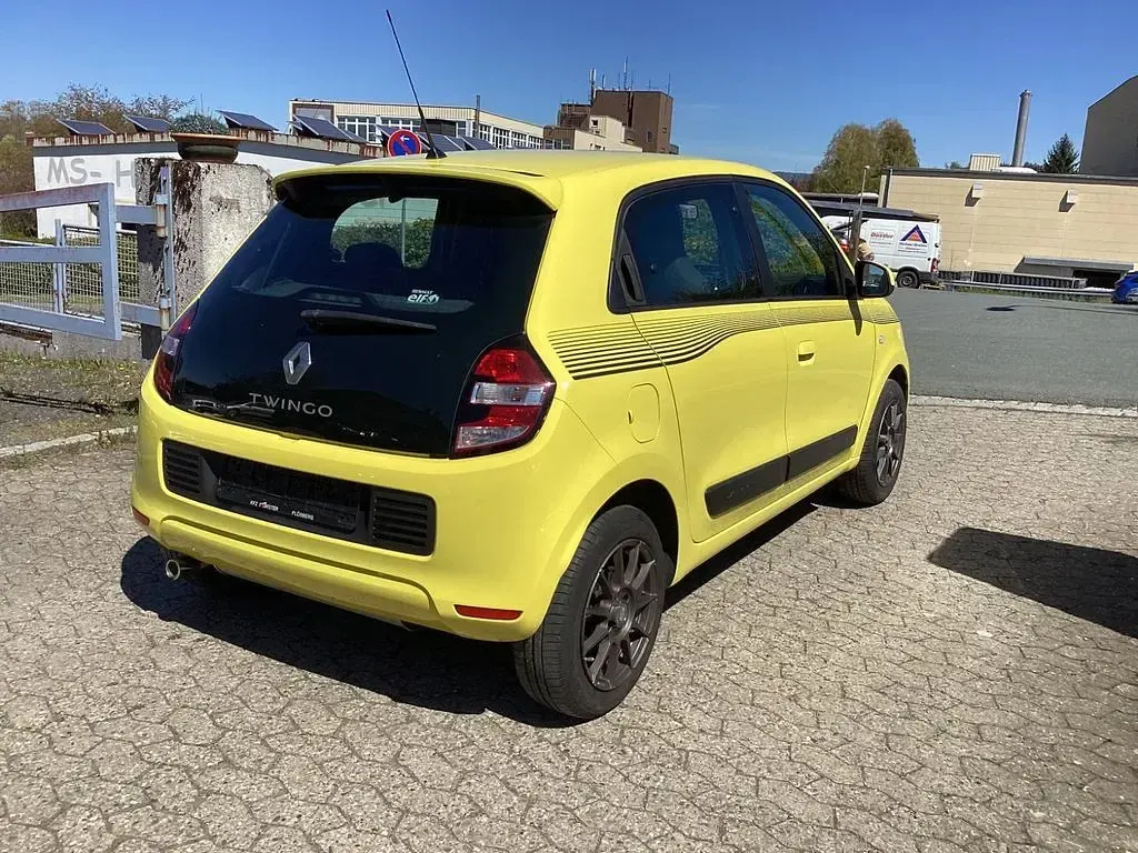 Gebraucht Renault Twingo Dynamique 90 PS (66 kW) 2015 Gelb Kleinwagen