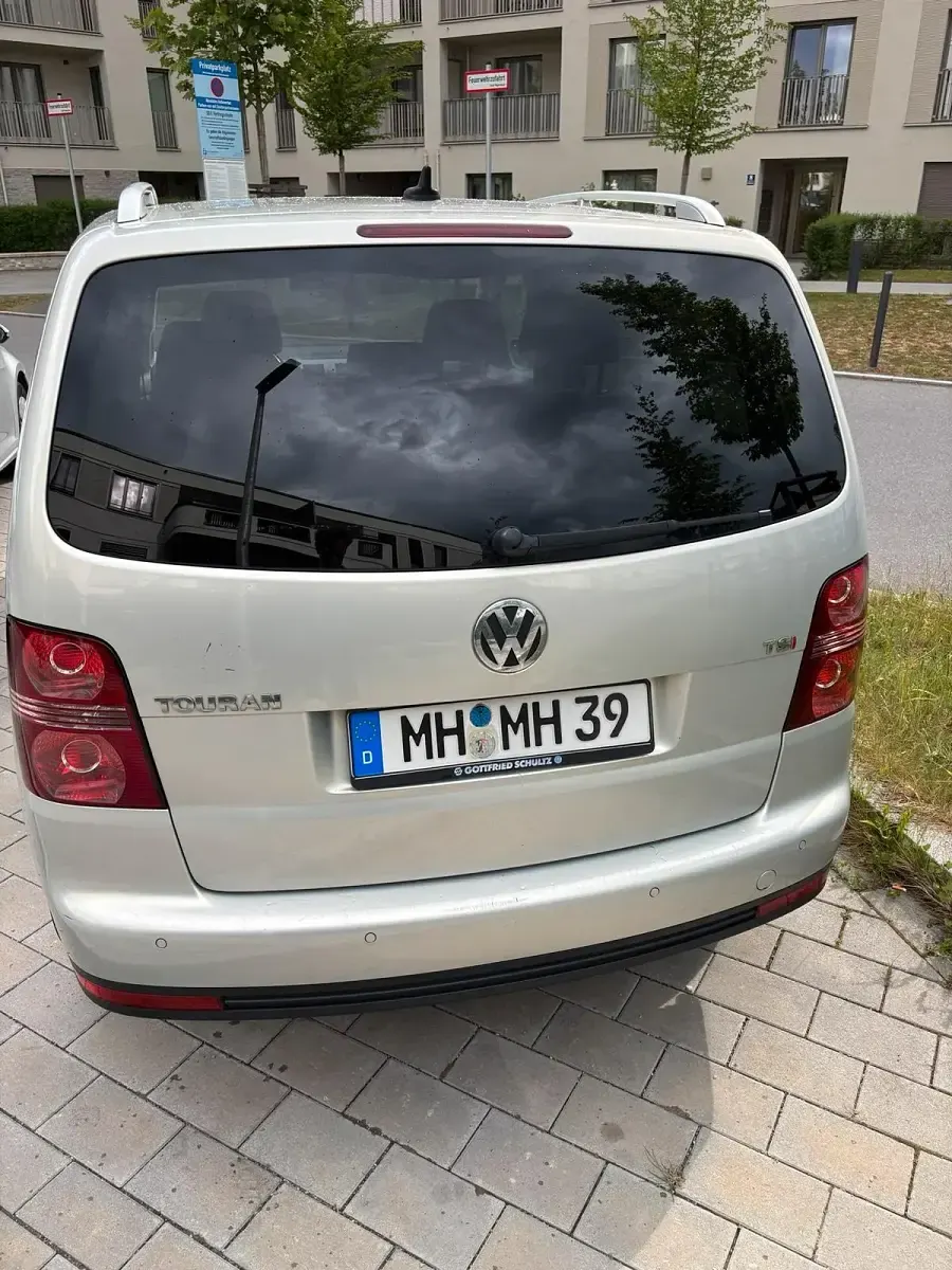 Gebraucht VW Touran 140 PS (102 kW) 2009 Silber Van / Kleinbus