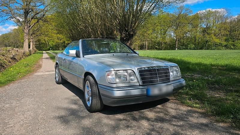 Brugt Mercedes E220 1993 Sølv Cabriolet