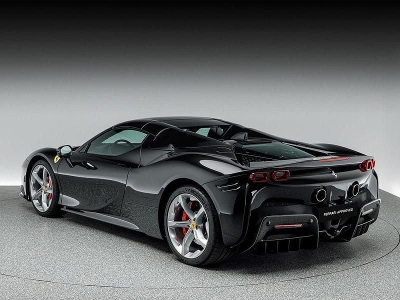 Gebraucht Ferrari SF90 999 PS (734 kW) 2023 Nero daytona Cabrio