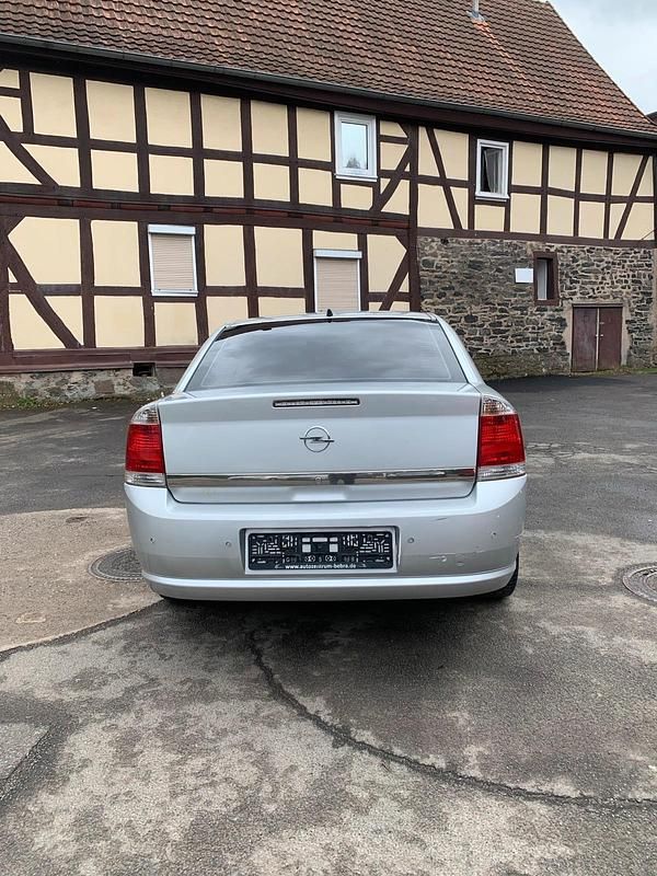 Gebraucht Opel Vectra 150 PS (110 kW) 2005 Silber Limousine