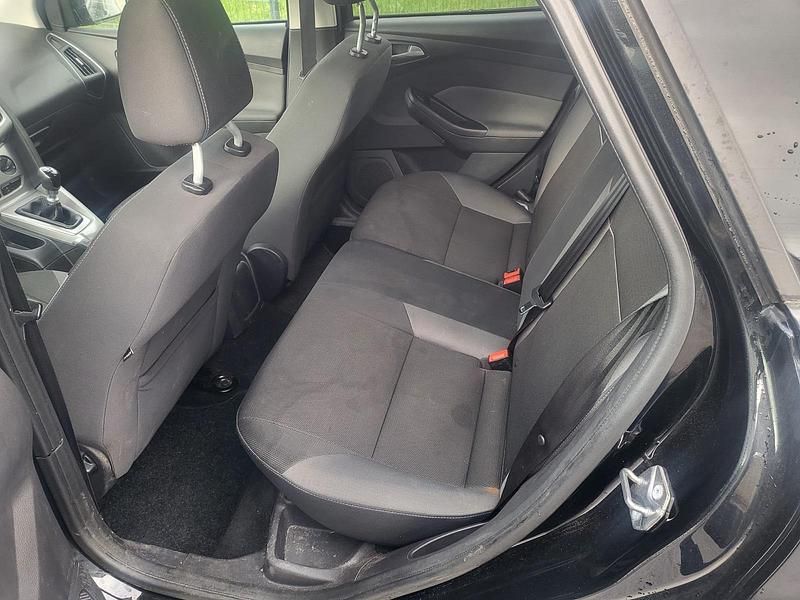 Usata Ford Focus 125 CV (91 kW) 2013 Nero Station wagon