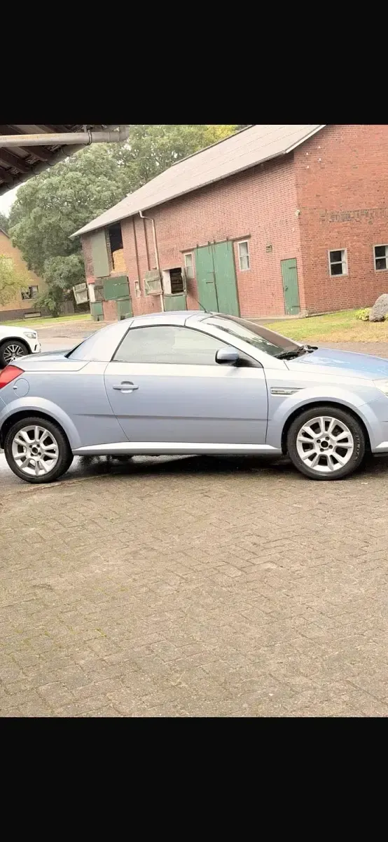 Gebraucht Opel Tigra 95 PS (69 kW) 2006 Blau Cabrio