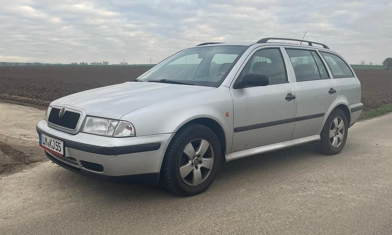 Gebraucht Skoda Octavia 110 PS (80 kW) 2000 Silber Kombi