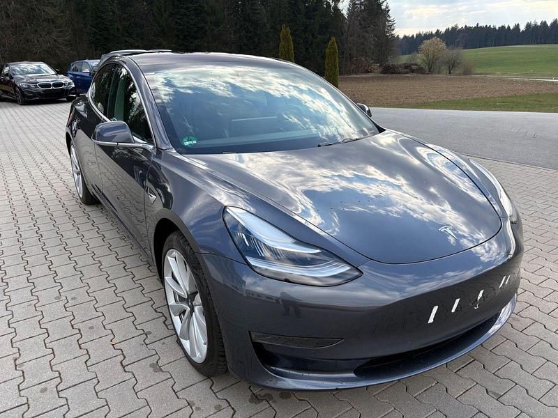 Gebraucht Tesla Model 3 350 kW (476 PS) 2019 Grau Limousine