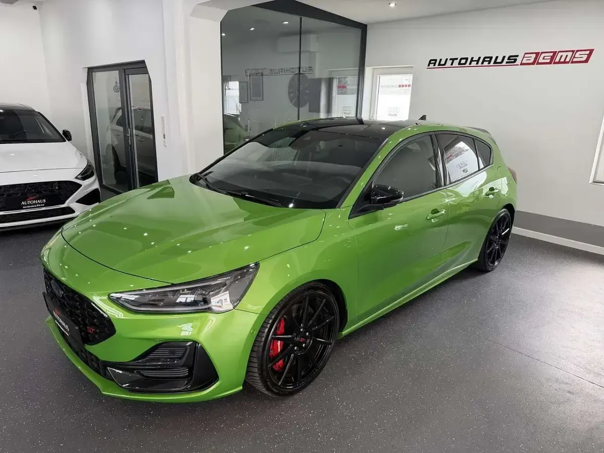 Gebraucht Ford Focus ST 280 PS (205 kW) 2024 Mean green Limousine