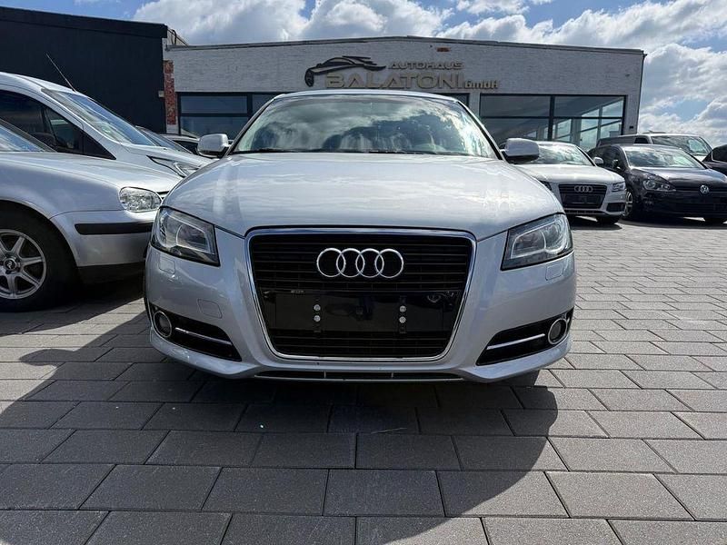 Gebraucht Audi A3 Ambition 105 PS (77 kW) 2012 Silber Kleinwagen