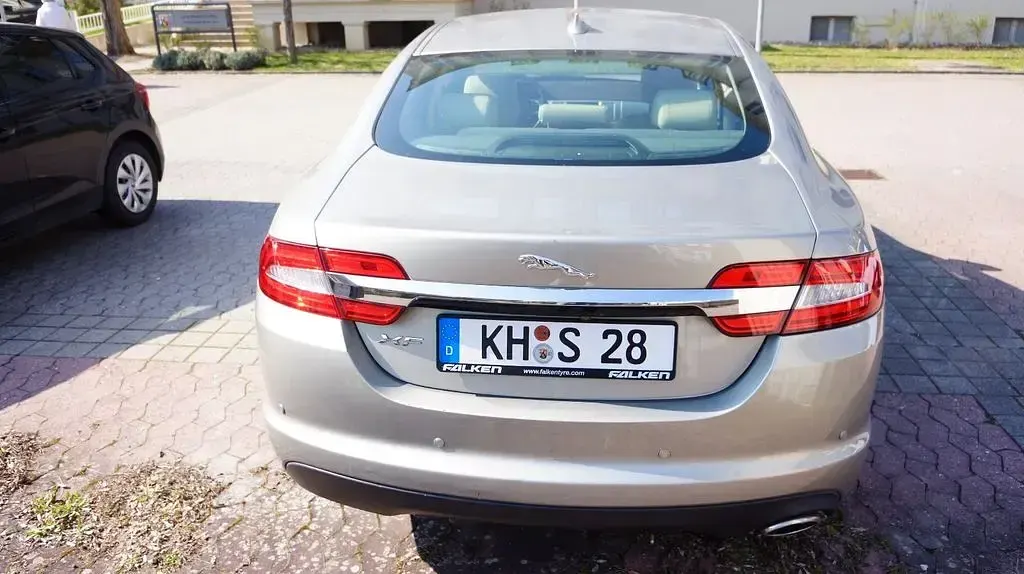 Gebraucht Jaguar XF 163 PS (119 kW) 2014 Limousine