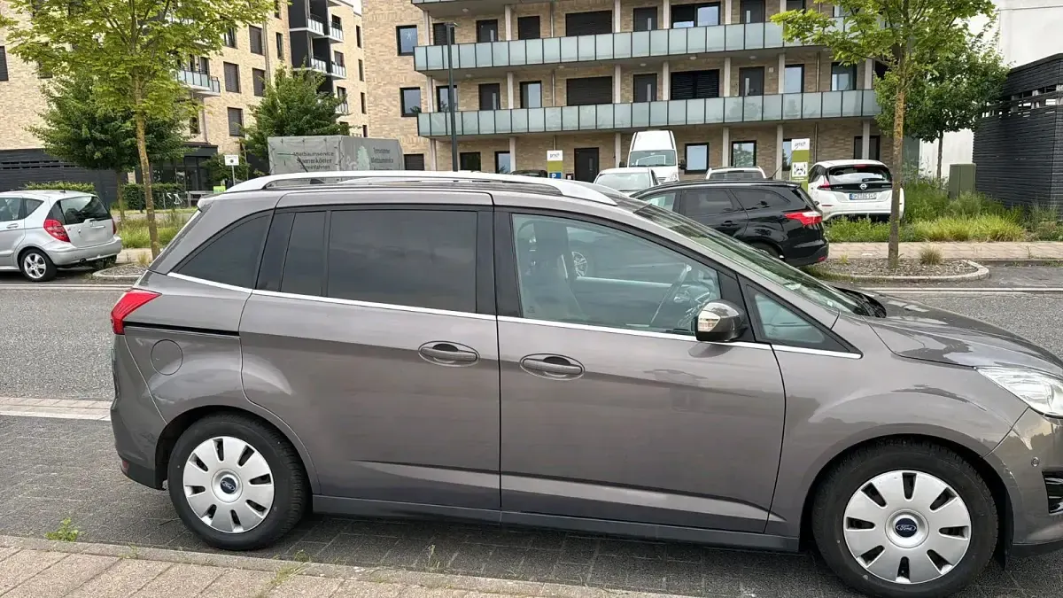 Gebraucht Ford C-MAX 125 PS (91 kW) 2014 Grau Van / Kleinbus