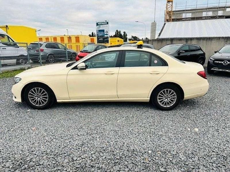 Gebraucht Mercedes E200 160 PS (117 kW) 2019 Hellelfenbein  unilack Limousine