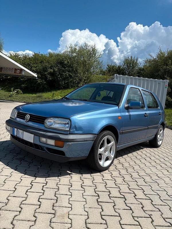 Blau Gebraucht 1993 VW Golf III Kleinwagen | 2.500 € - Bild 1/4