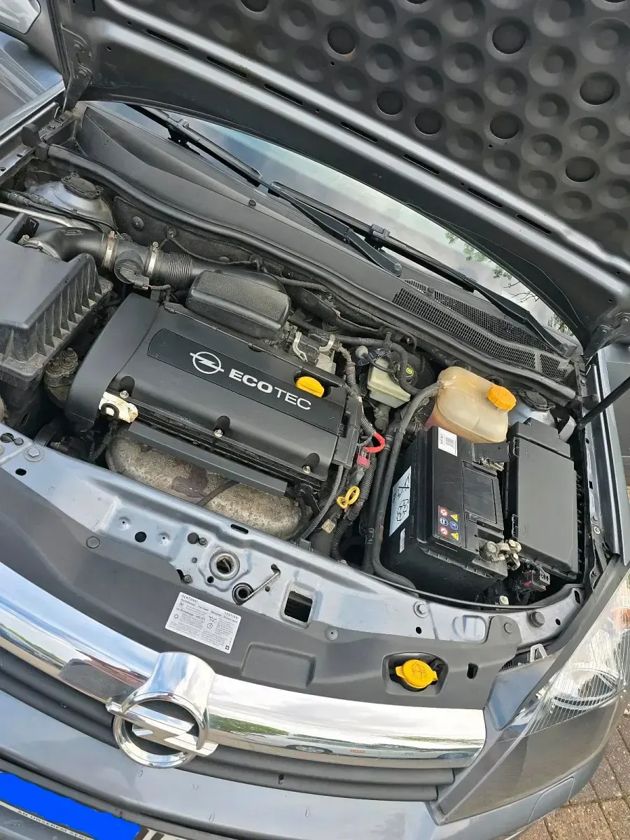 Usata Opel Astra 2004 Grigio Berlina
