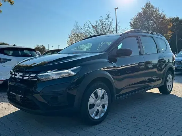Gebraucht Dacia Jogger Essentiel 110 PS (80 kW) 2024 Schwarz Van / Kleinbus