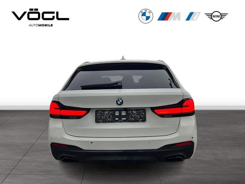 Gebraucht BMW 530 Efficient Dynamics 286 PS (210 kW) 2022 Alpinweiß uni Kombi